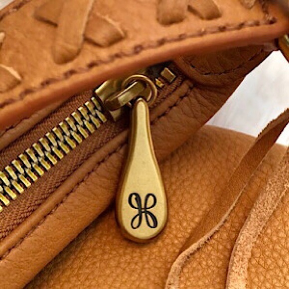 “NEW” HOBO Entwine Bag - Picture 9 of 13